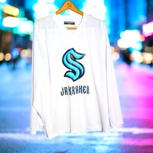 Seattle Kraken Jr sz M White Long Sleeve Shirt #32